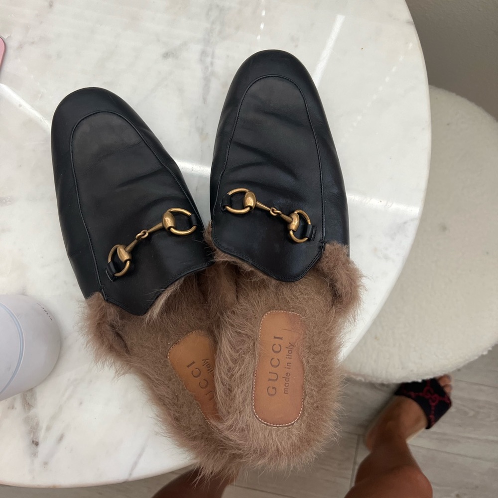 Mildly used gucci mens fur loafers